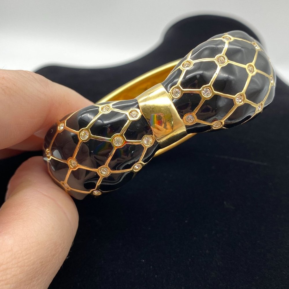 Vintage Swarovski black emamel & gold tone‎ clamp bow tie bracelet Stamped